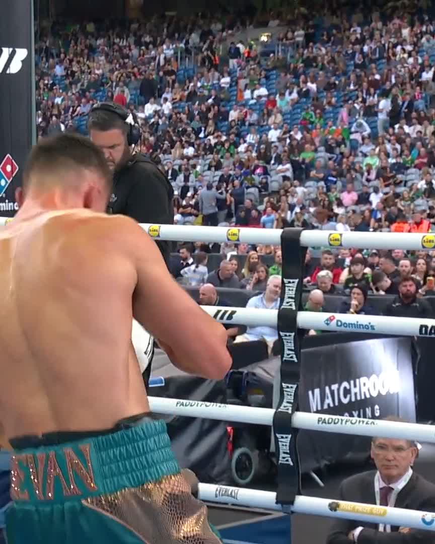 Brennan down for the third time! #BevanBrennan #TaylorPili