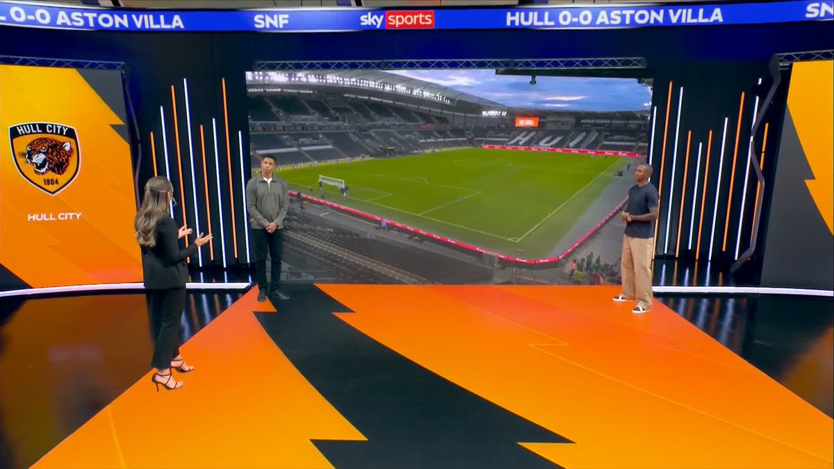 "You see the way they all work for each other" Curtis Davies and Ashley Young discusses why Hull look so solid defensively 💪