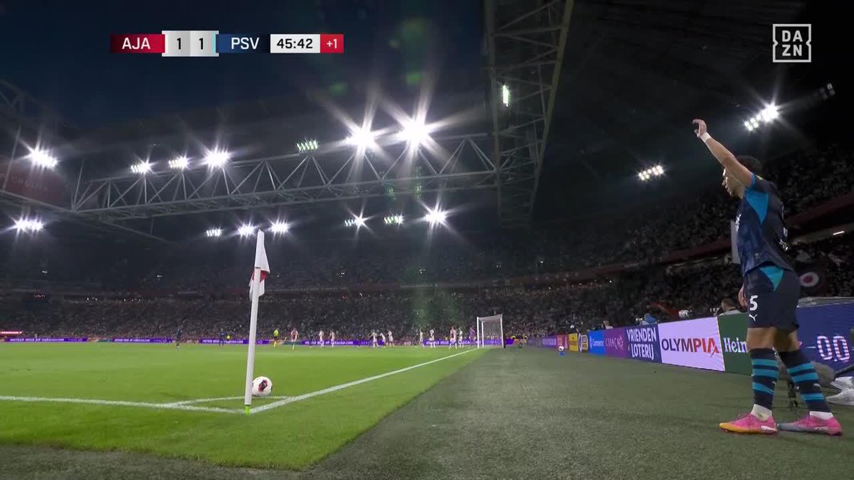 💥😳 GOLPE DE EFECTO Geertruida hizo este golazo al Ajax justo antes del descanso. #ErediviseEnDAZN ⚽🇳🇱