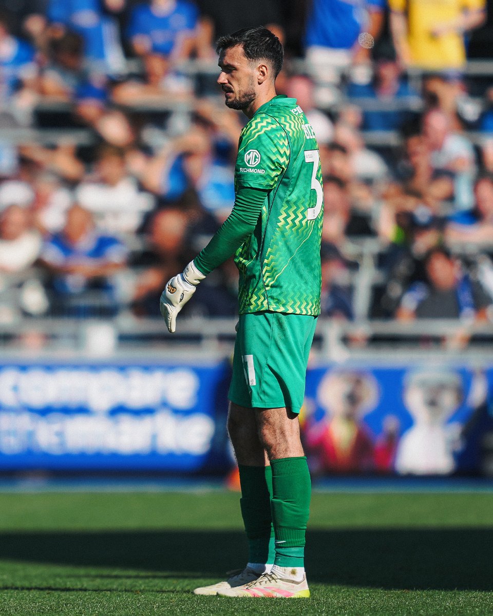 💙 "I'm proud of it because the timing was amazing." 🎙️ Daniel after his first #Pompey win and clean sheet. 🔗