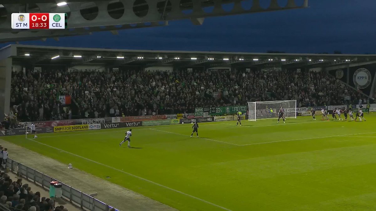 🗣️ “[Scales] puts his hands behind his back at first then raises his left arm” Here’s why St Mirren were awarded a penalty against Celtic ⤵️