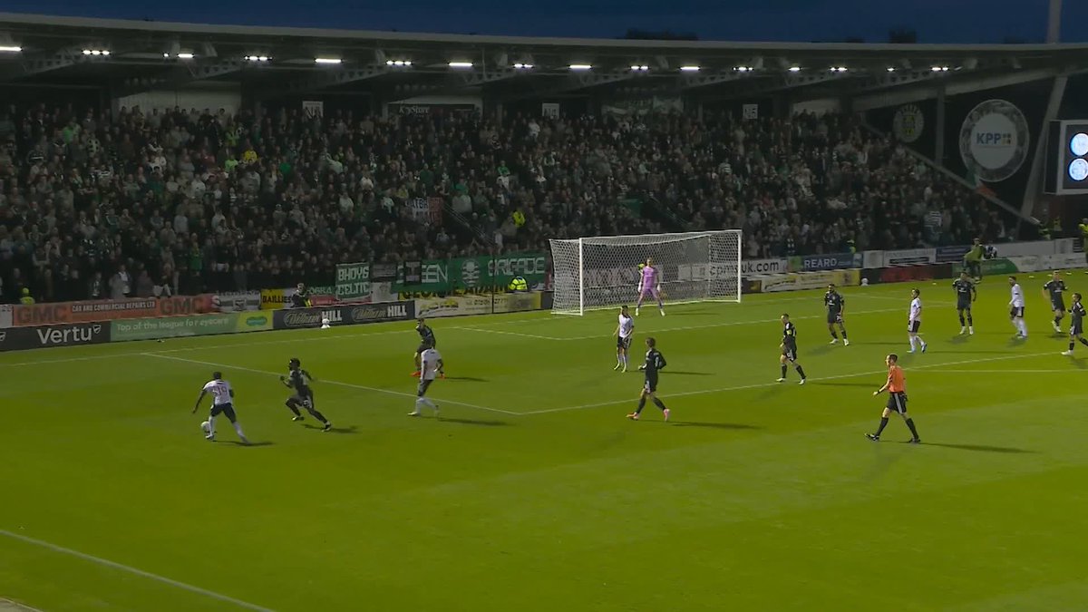 🔍 Scales handball ❌ Celtic’s offside goal James McFadden and Jackie McNamara analyse the first-half action as St Mirren lead against Celtic. Watch the second half live on Sky Sports ⤵️