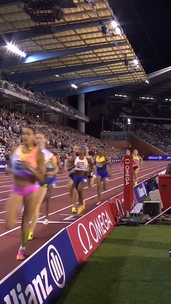 This rivalry keeps delivering! 🔥 Diamond League Champion Audrey Werro goes toe-to-toe with Femke Broeders-Bol all the way to the line, finding just enough to come out on top in 1:54.75 💎 #BrusselsDL #DiamondLeague