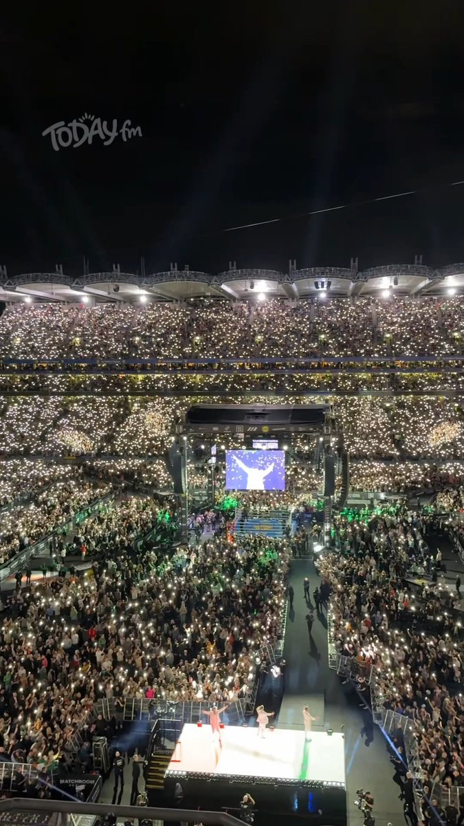 Westlife take to the stage at Croke Park ahead of Katie Taylor’s final fight tonight, just days before they kick off their record-breaking 13-night residency at Dublin’s 3Arena. 🎤🥊