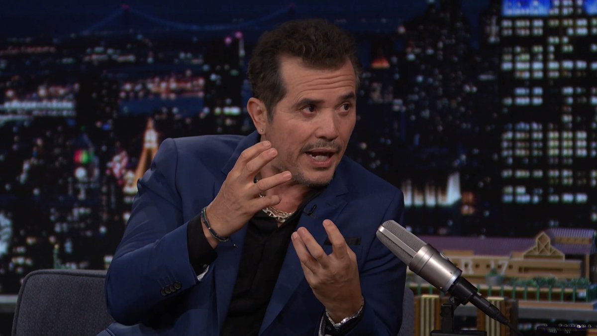 .John Leguizamo wore custom painted contacts that actually obscured his vision for his role in The Odyssey Movie 🤯 #FallonTonight #TheOdyssey