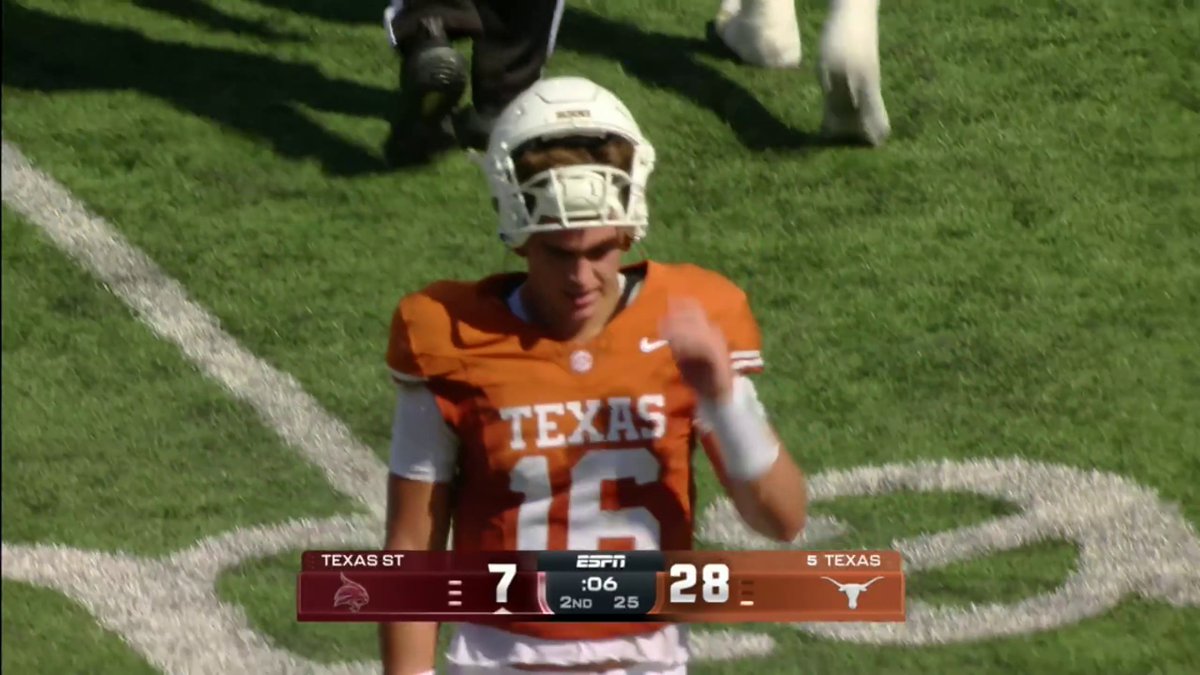 Arch Manning throws his first INT of the season to end the half against Texas State.