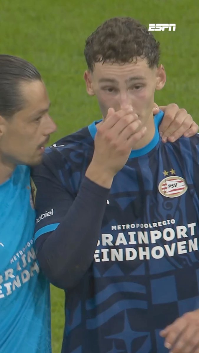 Hugo Borst spijkerhard voor Ruben van Bommel: "Dit is een moordaanslag." #ajapsv