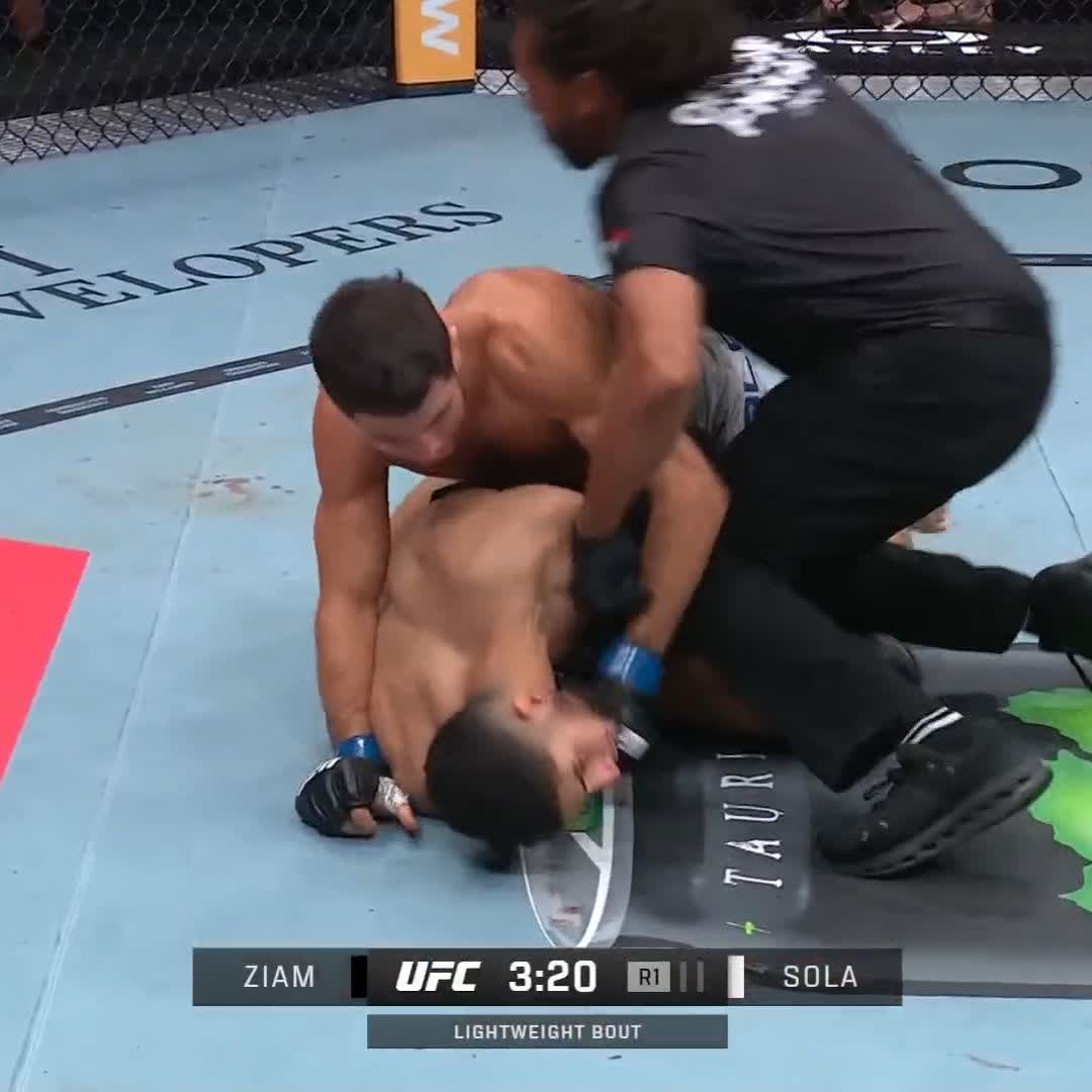 🤯 Mais qu'est ce qu'il a fait !!!!?????? Axel Sola s'impose par KO au premier round 📺 Regardez l’#UFCParis EN DIRECT sur 🇫🇷 RMC Sport et RMC Découverte