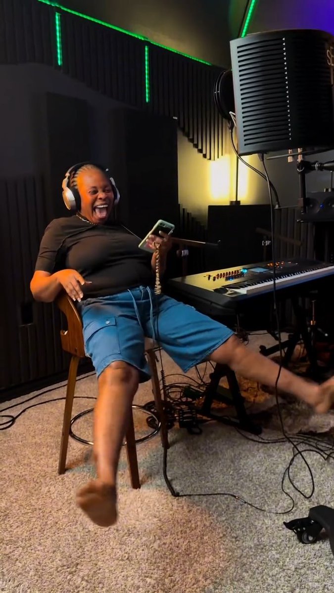 Mummy Tope Alabi and her husband during her studio recording session. She’s such a goofy woman fr. See how she’s making fun of Pope 😂😂😂😂❤️