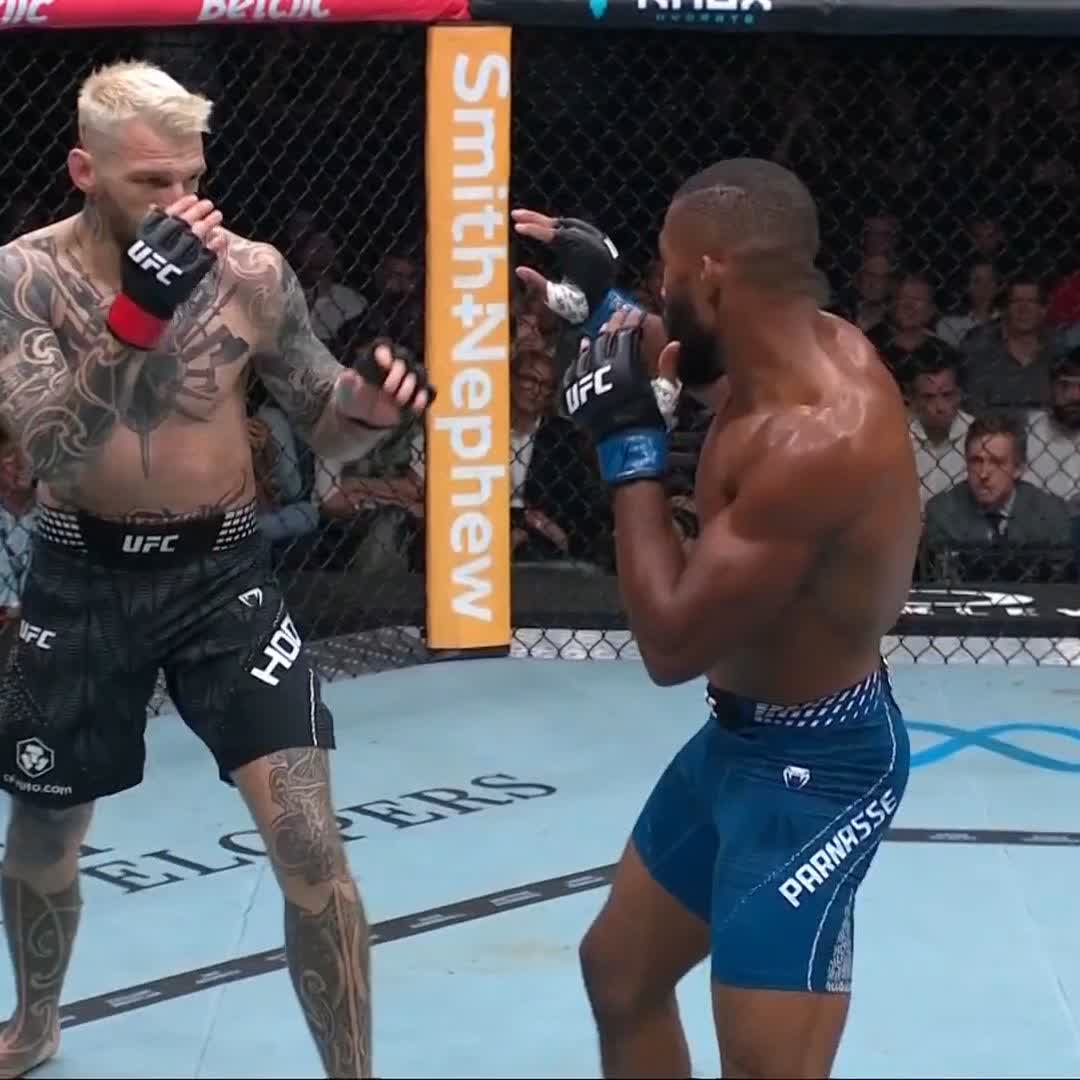 👀😳 Check out the slow-mo video of this liver kick that let to Dan Hooker getting finished. Salahdine was aggressive in his UFC debut. #UFCParis