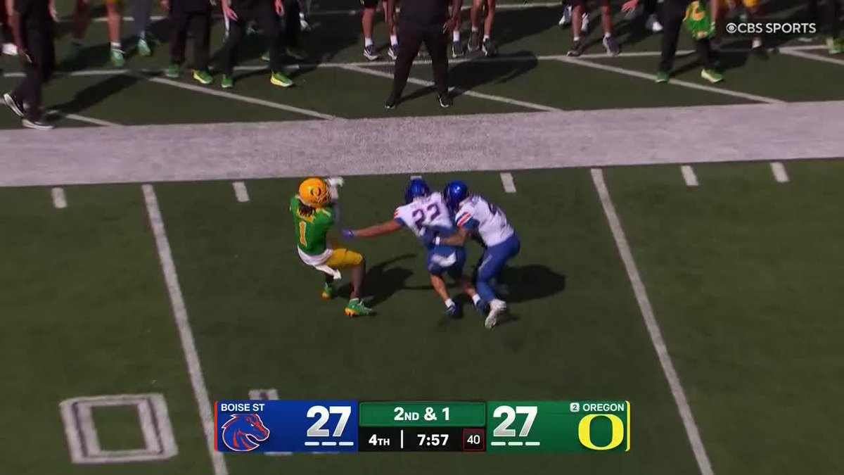 DAKORIEN MOORE MAKES THEM MISS! TOUCHDOWN DUCKS.