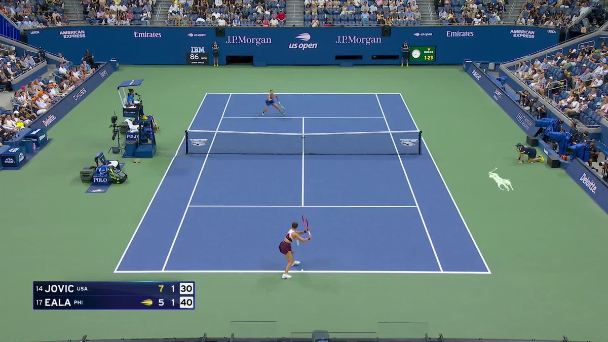 This defense from Alexandra Eala is next-level!
