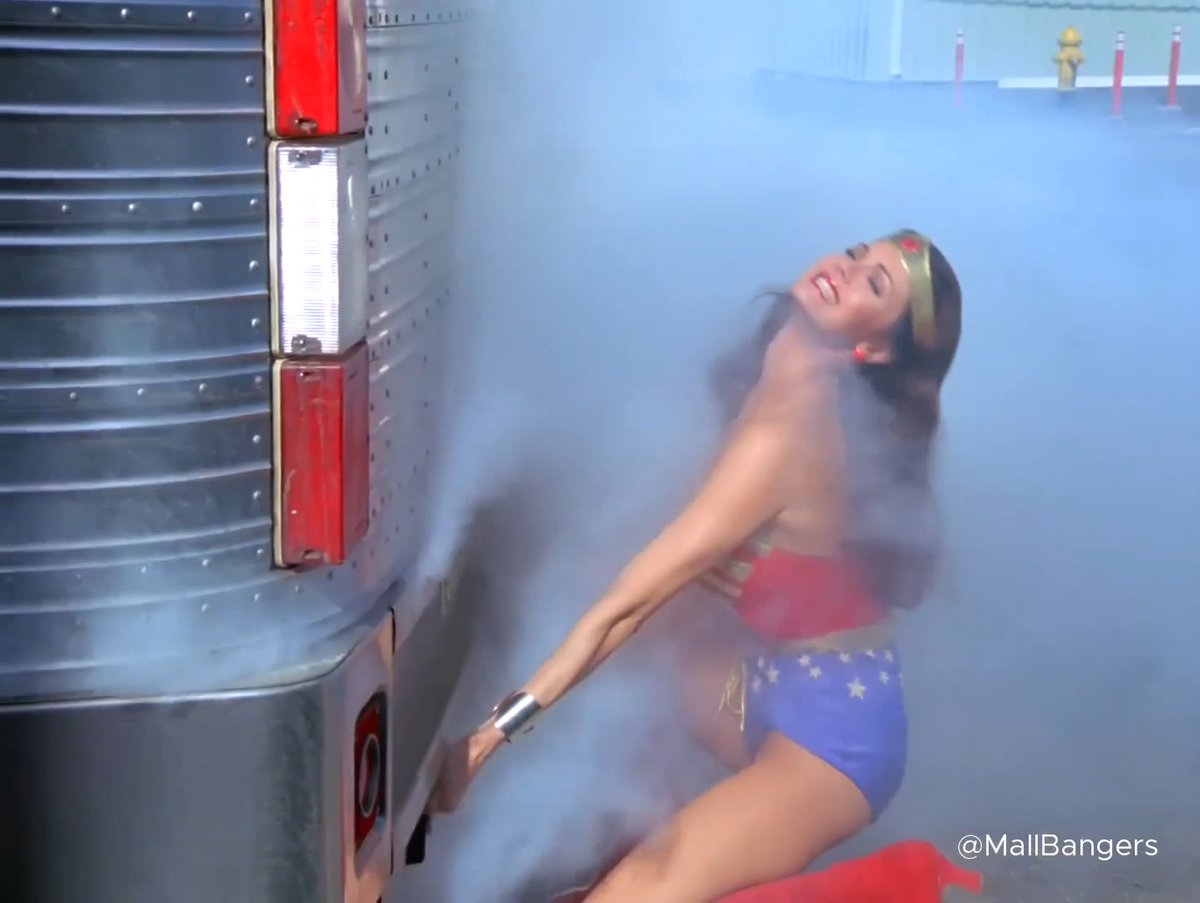 The 1970s Wonder Woman tv series is pure gold. Check out #WonderWoman chasing down a bus on foot, while jumping buildings. Note the "Max Power" switch in the bus. Big shoutout to the incredible stunt performers who made Lynda Carter look like a true superhero.