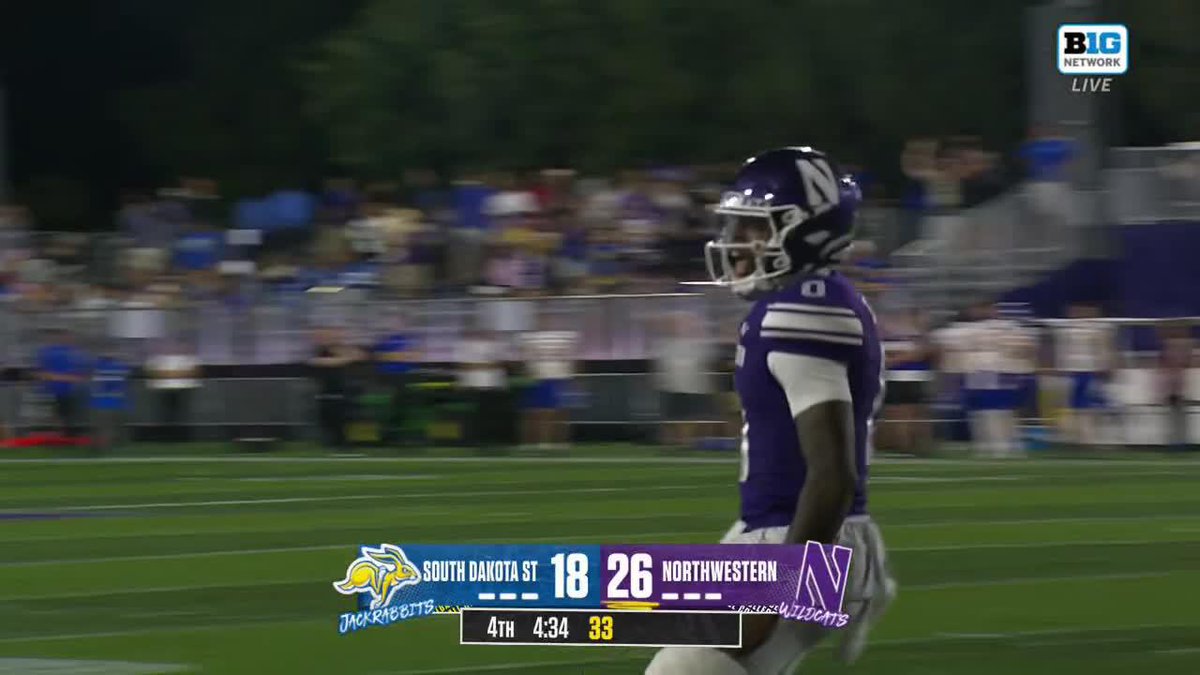 AIDAN CHILES FOR 6️⃣! Northwestern Football leads 27 - 18 with 4:34 remaining in the 4th! Watch BTN