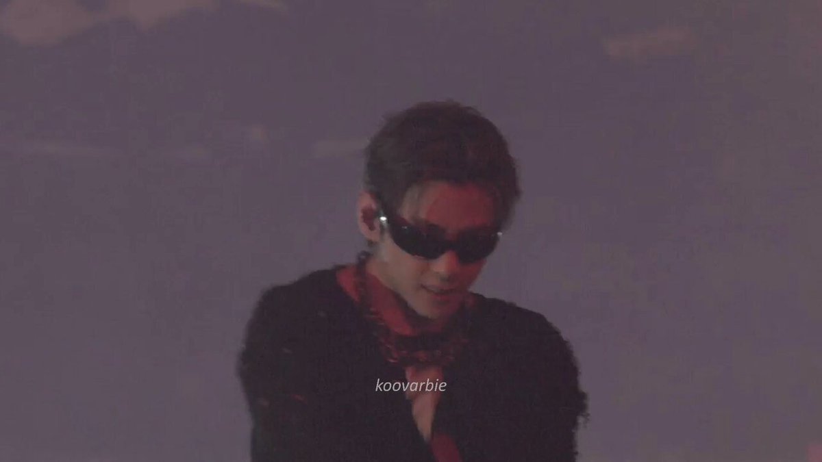 KIM TAEHYUNG THE AURA??