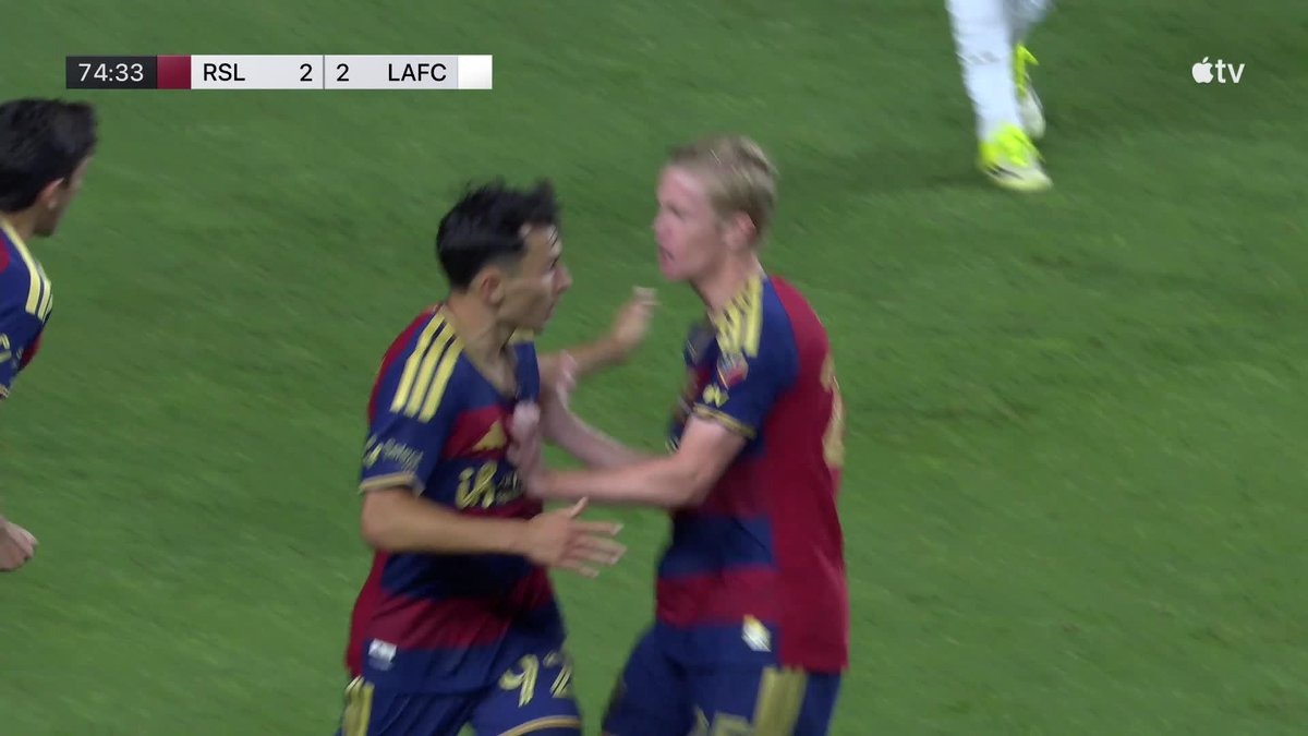 Noel Caliskan smashes the rebound! 👊 Salt Lake-LAFC are tied 2-2.