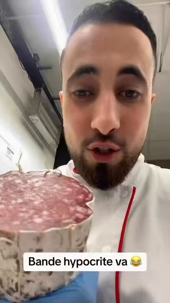 Bravo bravo ! Il dénonce les hypocrites qui nous font chier qui disent ne pas manger de porc et dit qu’il est allé en vacances en Tunisie et que sur les buffets il a vu du sanglier du porc et la étrangement ça ne le dérange pas les ptite flottes revendicatrices 😏😏⤵️