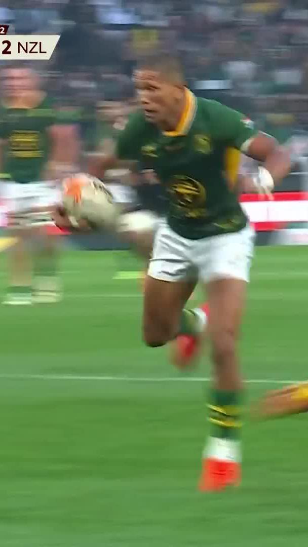 One of my favourite moments of the third Test. My goodness! This passage of play deserved a try.