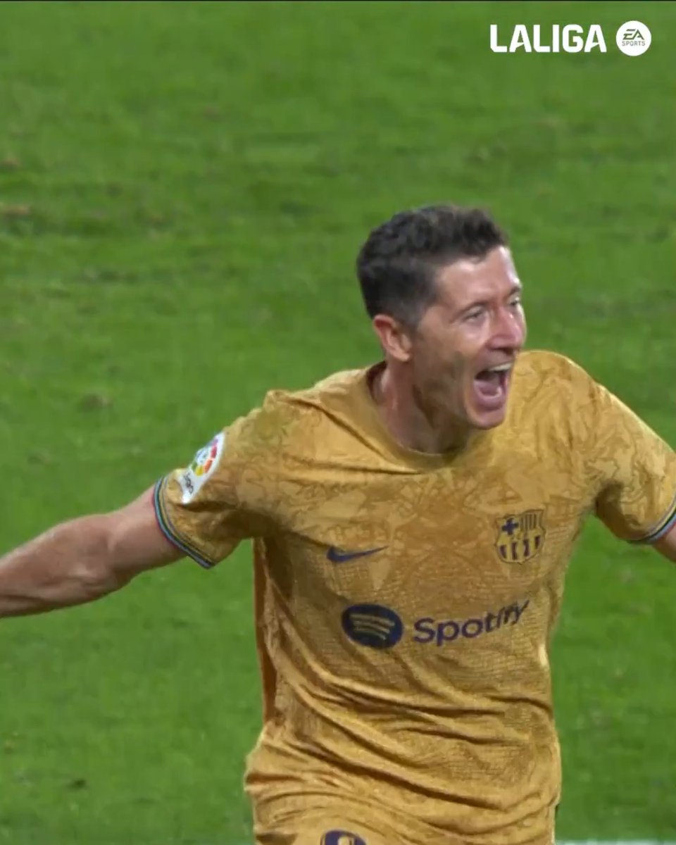 Raphinha x Lewy. 😮 FC Barcelona | ValenciaBarça | VUELVELALIGA