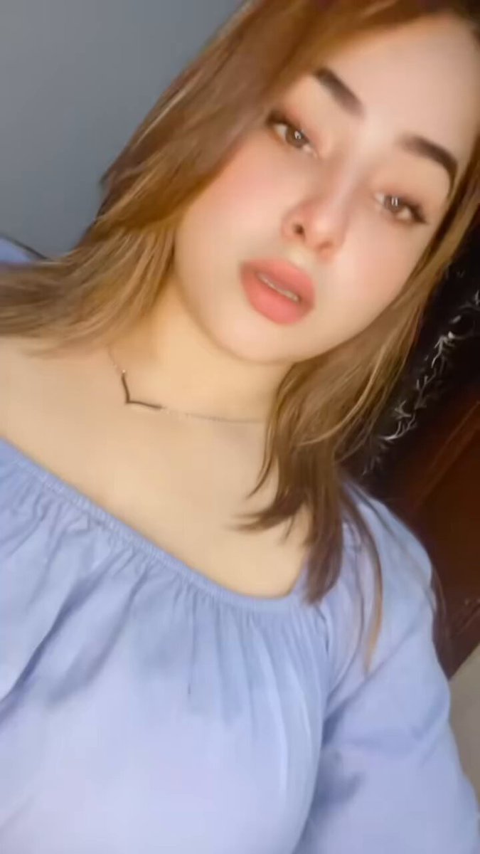 آنٹیوں کے وجود میں بہت جاذبیت ھوتی ھے اس لیے جوان لڑکوں کے منہ کھلے رہ جاتے آنٹییاں دیکھ کر🥀🥰