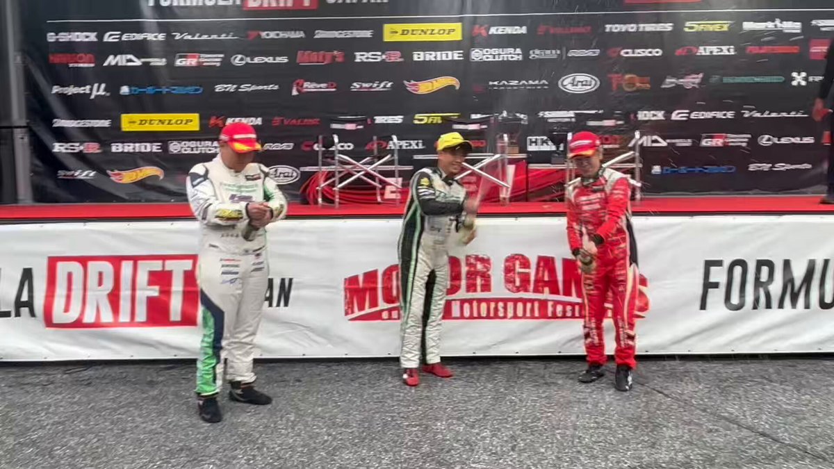 表彰台 3人のシャンパンファイト🍾 🏆高橋和己選手 🥈中村総士郎選手 🥉蕎麦切広大選手 おめでとうございます！ #FDJ