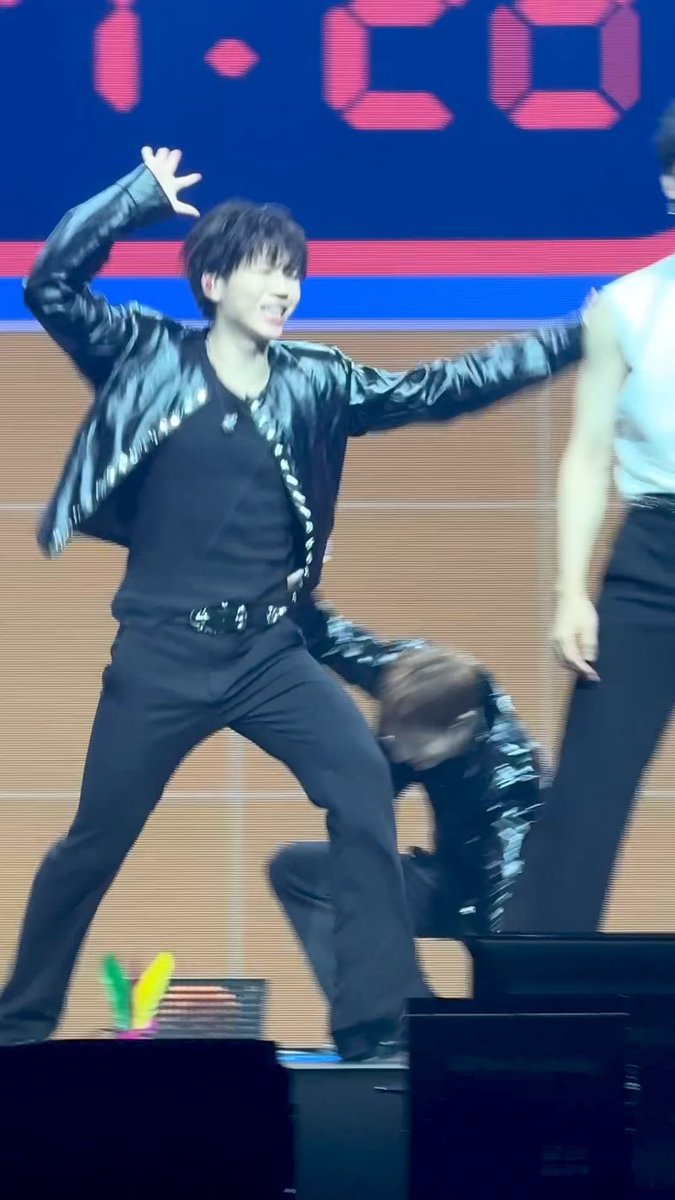게임 져서 동우를 때린 나뭌ㅋㅋㅋㅋㅋㅋ