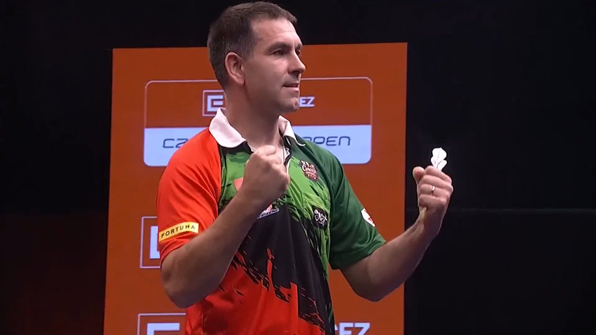 O'CONNOR INTO THE QUARTERS! William O'Connor is through to the Czech Darts Open quarter-finals, courtesy of a deciding-leg victory over Josh Rock! Big win for the Irishman! 🙌 📺 #ET12