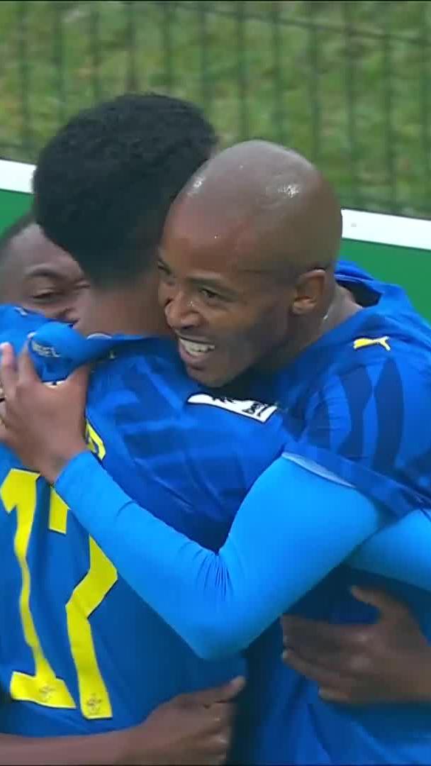 Siyanda Ndlovu tucks it away 👆 There's just something about the 38 jersey at Sundowns 😏✨ 📺 Stream #BetwayPrem on DStv: