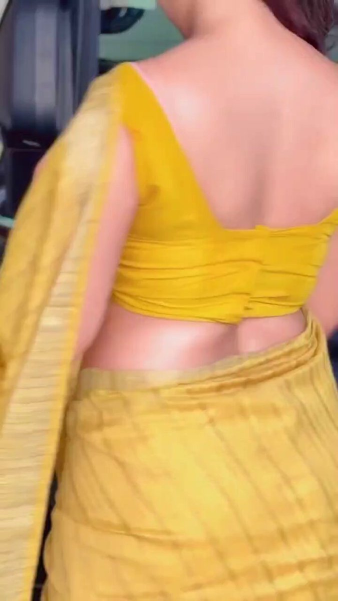 Ashwani 💛 Saree🔥 Navel 🤤
