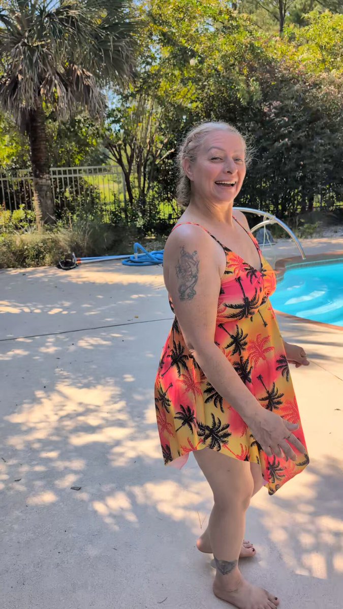 POOL TIME 🤪