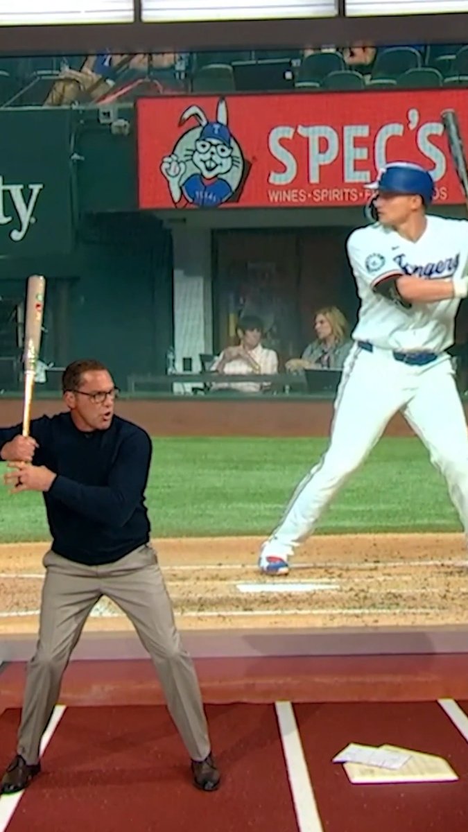 “It's just an interesting move.” Watch how Corey Seager sets his hands before getting ready to crush a baseball 💪