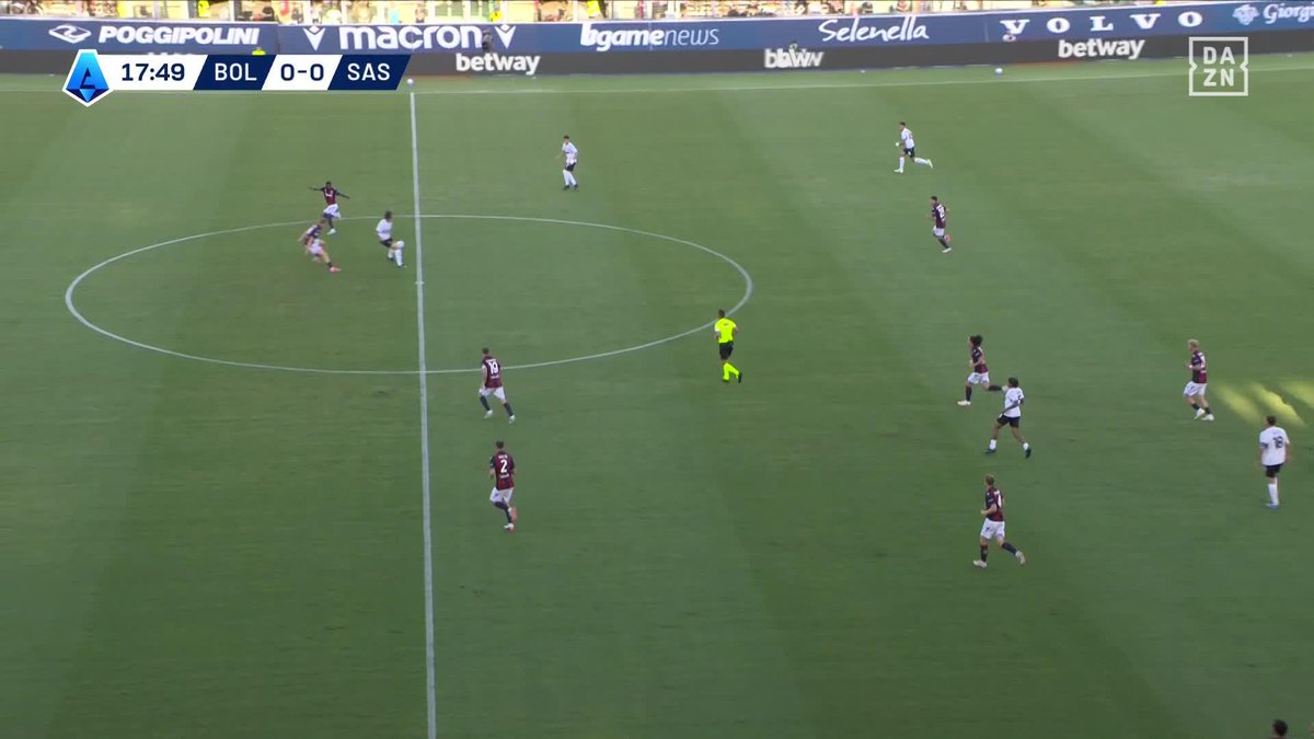 OH LE PETIT PONT DE LAURIENTÉ AU DEBUT DE L’ACTION 😭😭 Son adversaire tombe sur les fesses. Ramenez le EN LIGUE 1 SVP !! (DAZN France)