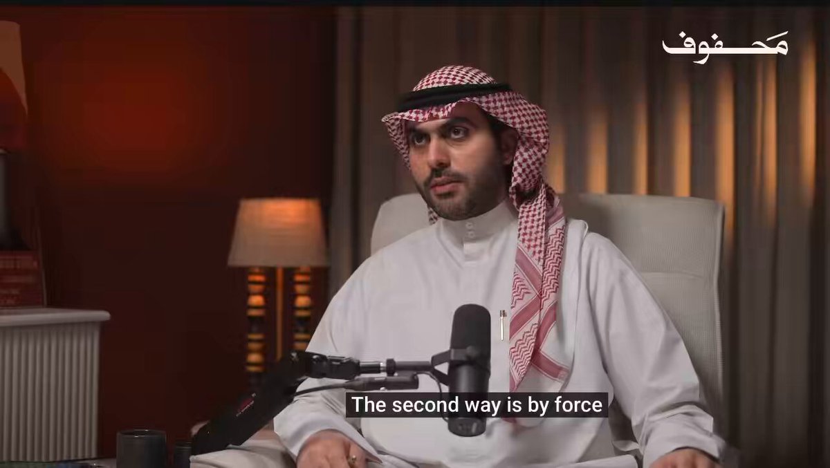 " قدرة النظام الولائي في #إيران على البقاء والصمود داخل منطقة -المثلث الثيو/سيادي- بمعنى (قم/#طهران /مشهد) عالية جدًا، ولكن قدرته على السيطرة على كامل الأراضي الإيرانية معدومة ". الدرس المستفاد: " تقسيم إيران أسهل من اقتلاع المنظومة الولائية بالكامل من الأراضي الإيرانية ". رابط المقابلة كاملة، ومترجمة إلى جميع اللغات: