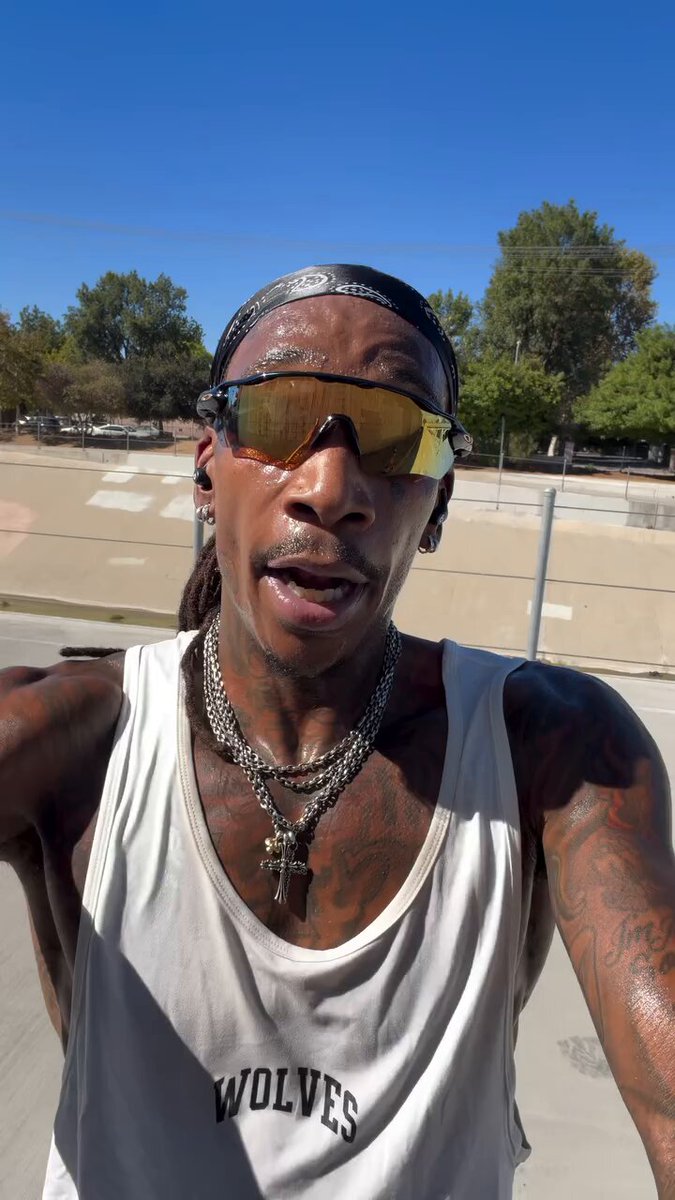 "I don't know who the f*ck said it ain't the shoes, but they done lied to your b*tch-ass" - Wiz Khalifa Wiz Khalifa putting that work in during his birthday weekend 🏃🎉 🎥: (IG) wizkhalifa