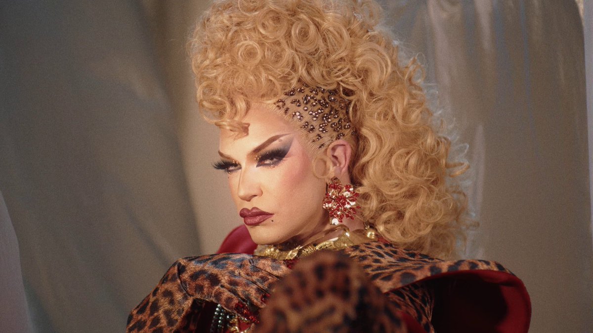 Málaga, la bella, y ella, también 🥰 🙌🏻 Alma DeSoul ha venido a sorprender a #DragRaceEs ✨ Directo #MeetTheQueens ▶️