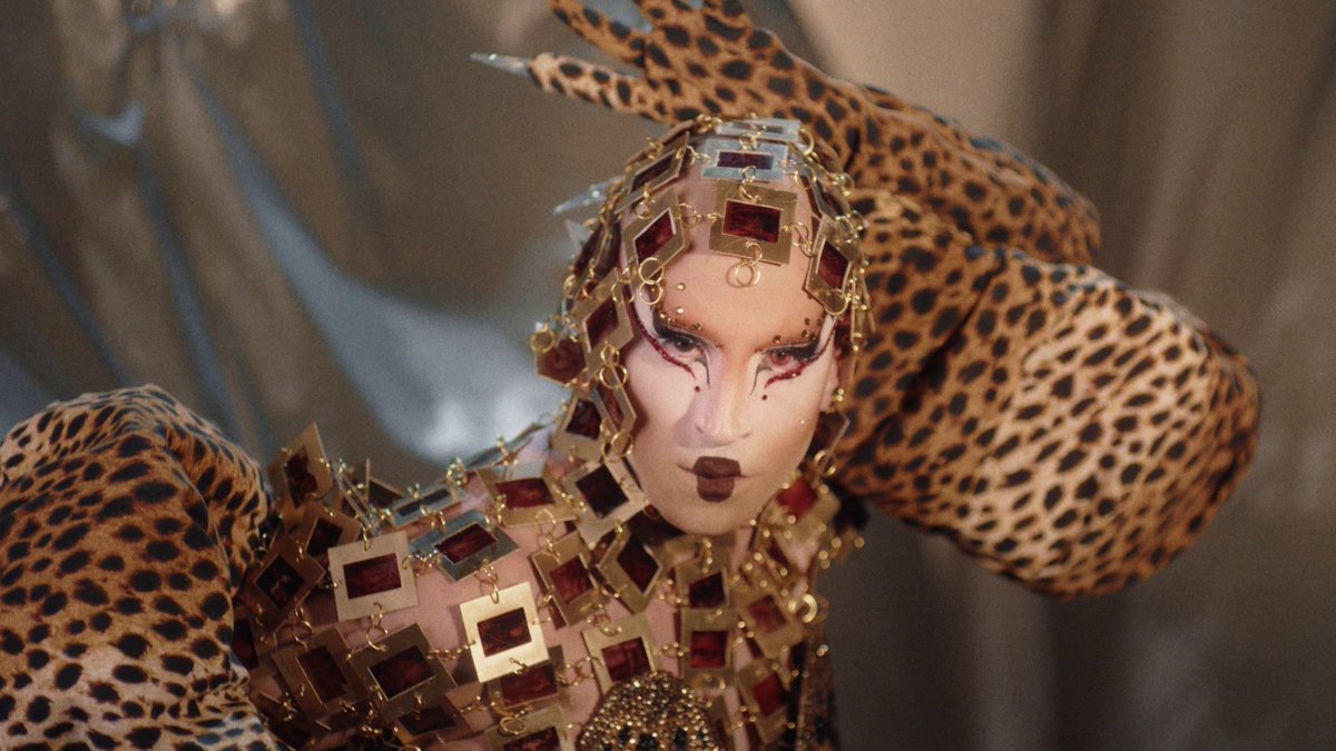 Sí, aquí está Sorny 🎉 🤩 ¡Un éxito viiiivoooooo! #DragRaceEs ✨ Directo #MeetTheQueens ▶️
