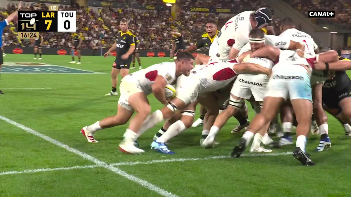 UN DÉBUT DE RÊVE POUR TOMMASO MENONCELLO 🤩 Pour son premier match avec Toulouse, le centre italien inscrit un superbe essai 🔥 Stade Toulousain #SRST