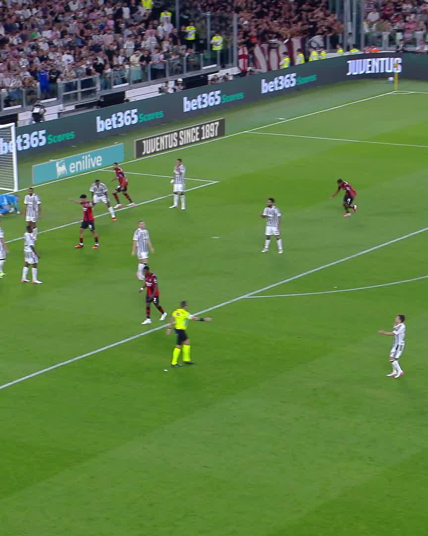 Il fulmine di Cisse sblocca #JuveMilan ⚡️🔥 #SerieAEnilive