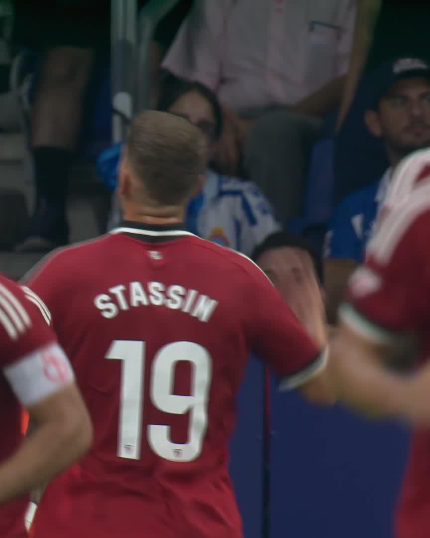 ¡Qué manera de debutar! ¡GOL DE STASSIN! 🤯 EspanyolSevilla | LALIGAHighlights | VUELVELALIGA