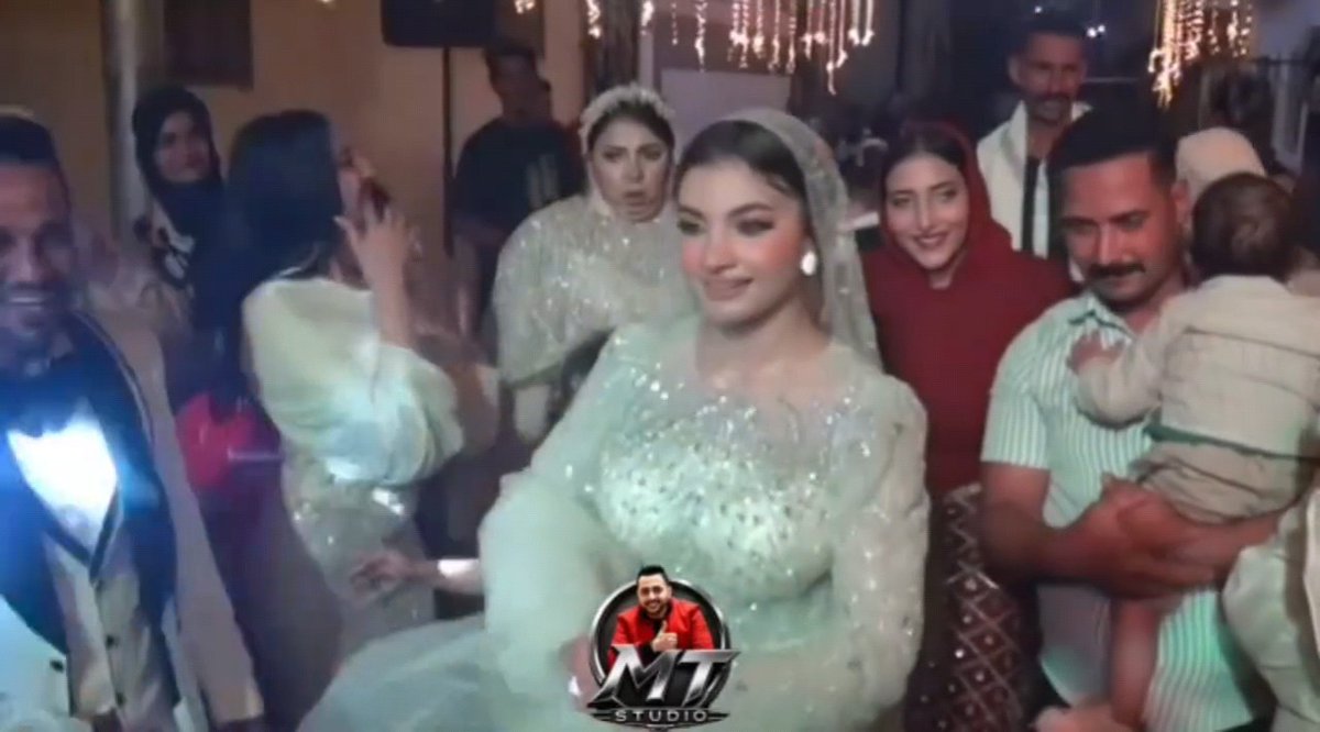 ماتخافش ياله .. انت جوزي ياض 🤌🏻😂 مش بس المعازيم اتفاجات حتي العريس متفاجئ !