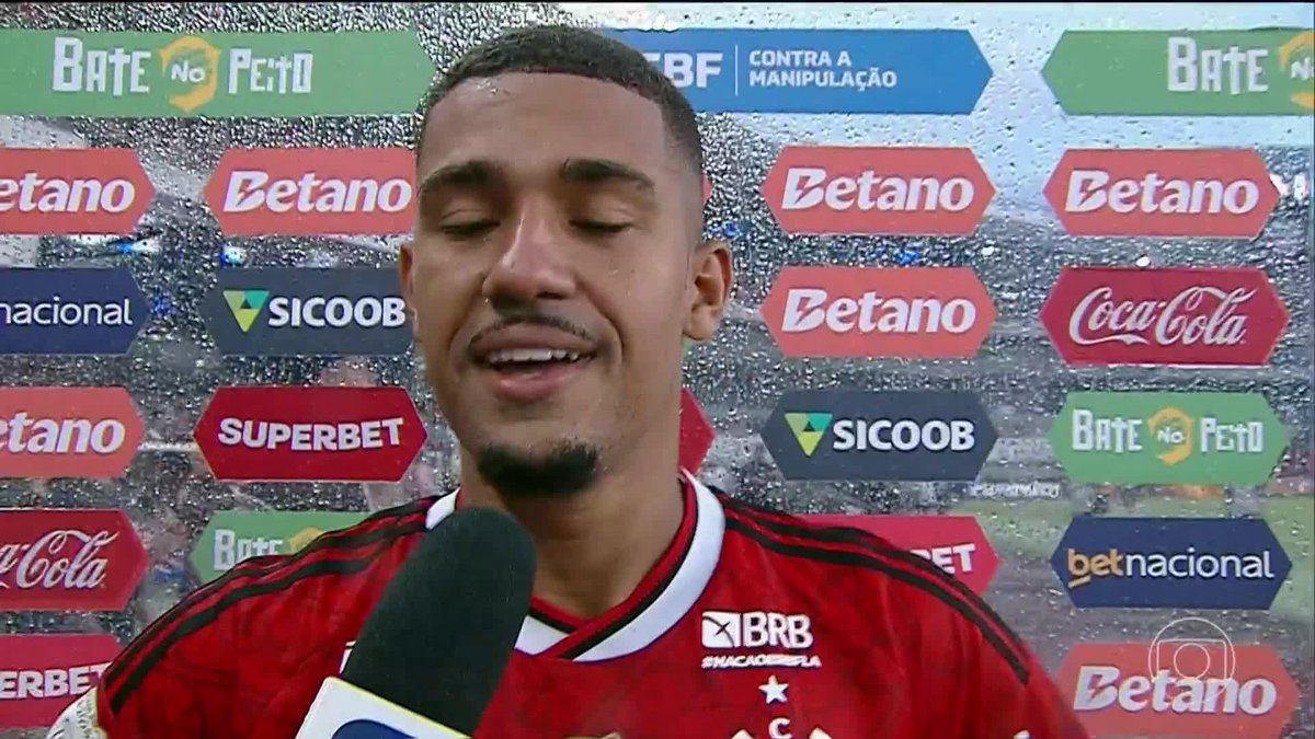 Samuel Lino reconhece dificuldade do jogo, elogia postura Flamengo e fala de seleção brasileira: "Flamengo hoje foi forte" #samuelino #arrascaeta #flamengo #futebol #ge