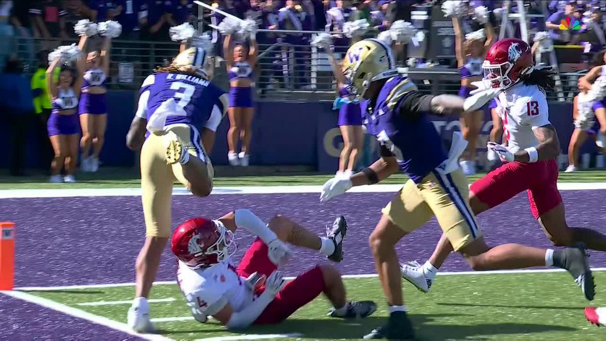 FLEA-FLICKER‼️ Some nice trickeration here from No. 17 Washington Football. Watch on NBC
