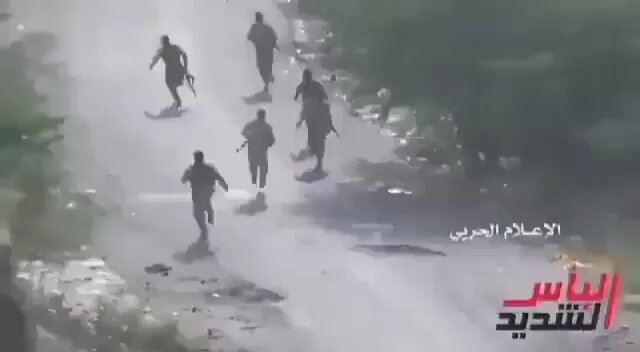 Saudi officers flee the frontlines while the Yemeni army pursues them.
