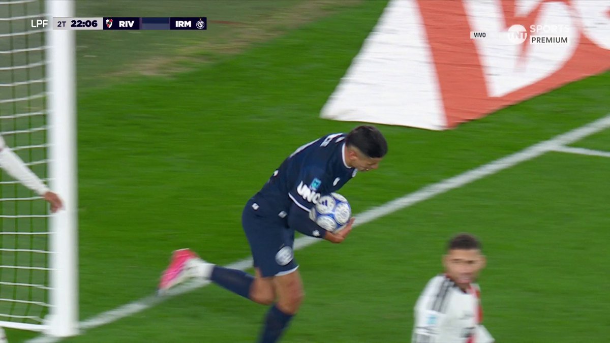 🔥🇵🇾 ÁLEX ARCE Y EL DESCUENTO DE INDEPENDIENTE RIVADAVIA ANTE RIVER.