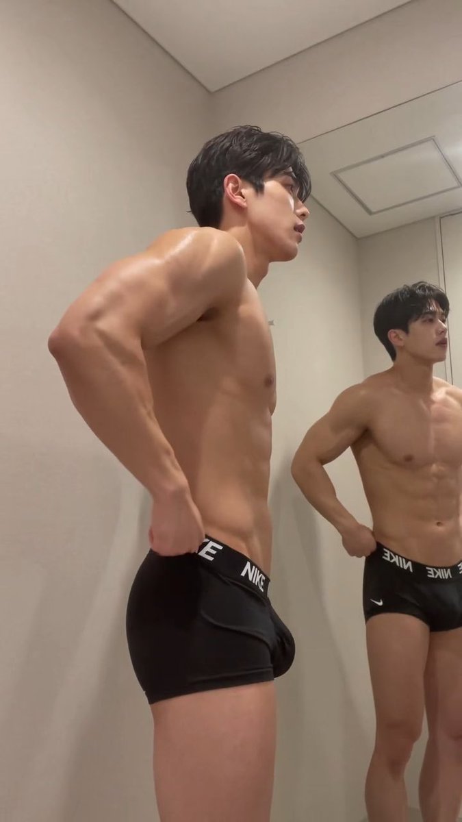 Nike Fitting room👕 Hyunwoo Kang🇰🇷 #ai #shorts #reels #trend #pets