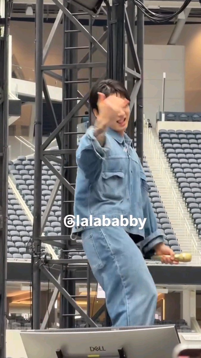 Jungkook you're so freaking cute please 😭