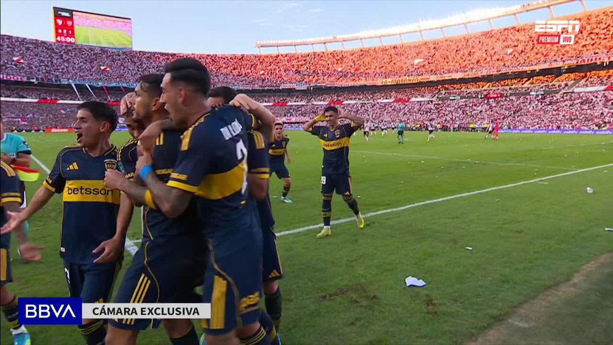 Veni gallina,no me dan miedo tus “Campeones del mundo”
