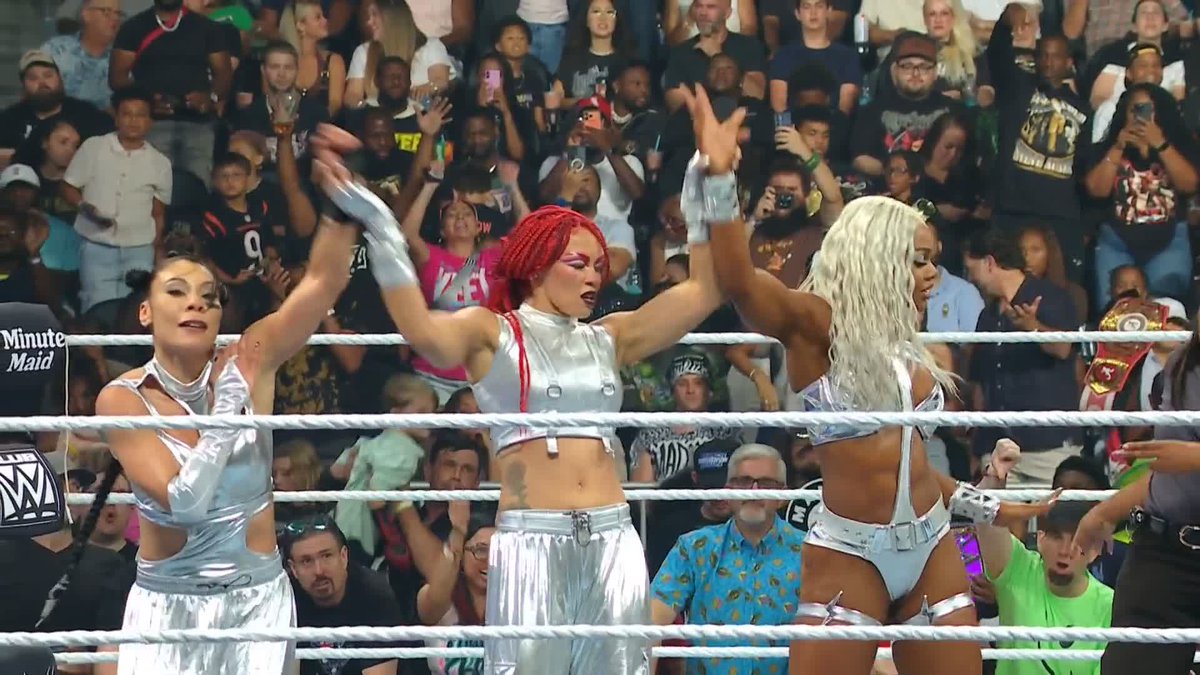 .Jade Cargill, Briana Brandy and Big Meech 미친 pick up the WIN here at #SNME! 💪