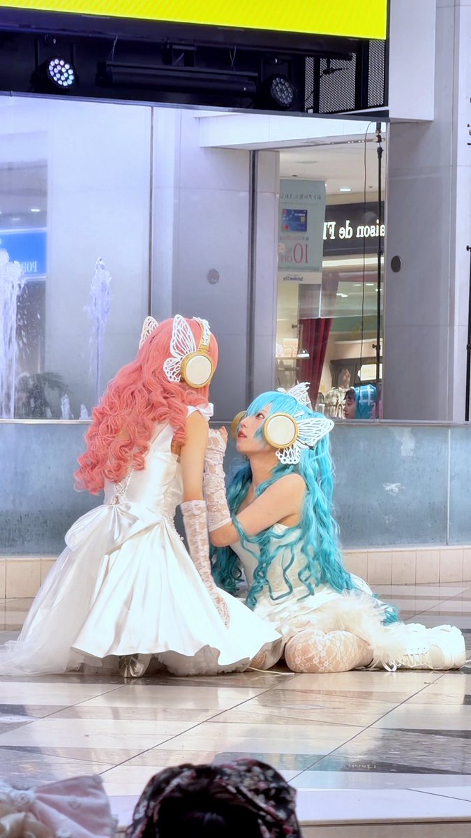 1曲目と2曲目でスイッチの入り方が違いすぎる初音ミクさんのコスプレをしました #Uアコスタ2026 #CDEFステージ