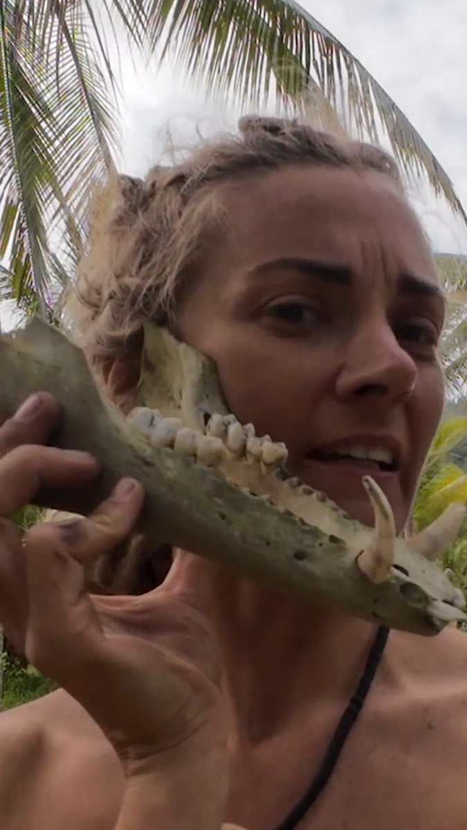 A wild version of show and tell 🏝️ #NakedAndAfraid: Shipwrecked, Sundays at 8P on Discovery.